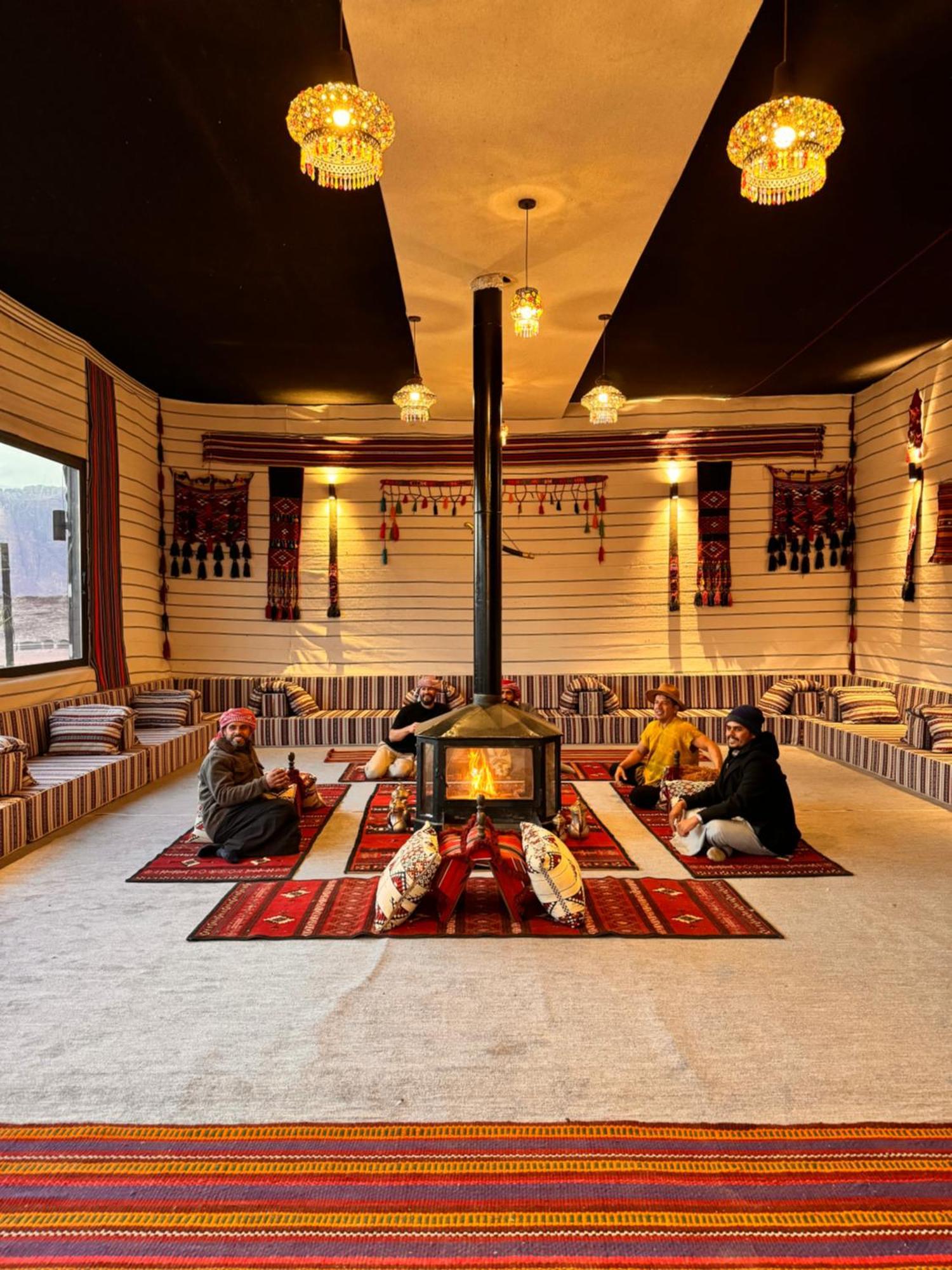 Wadi Rum Bedouin Camp Экстерьер фото